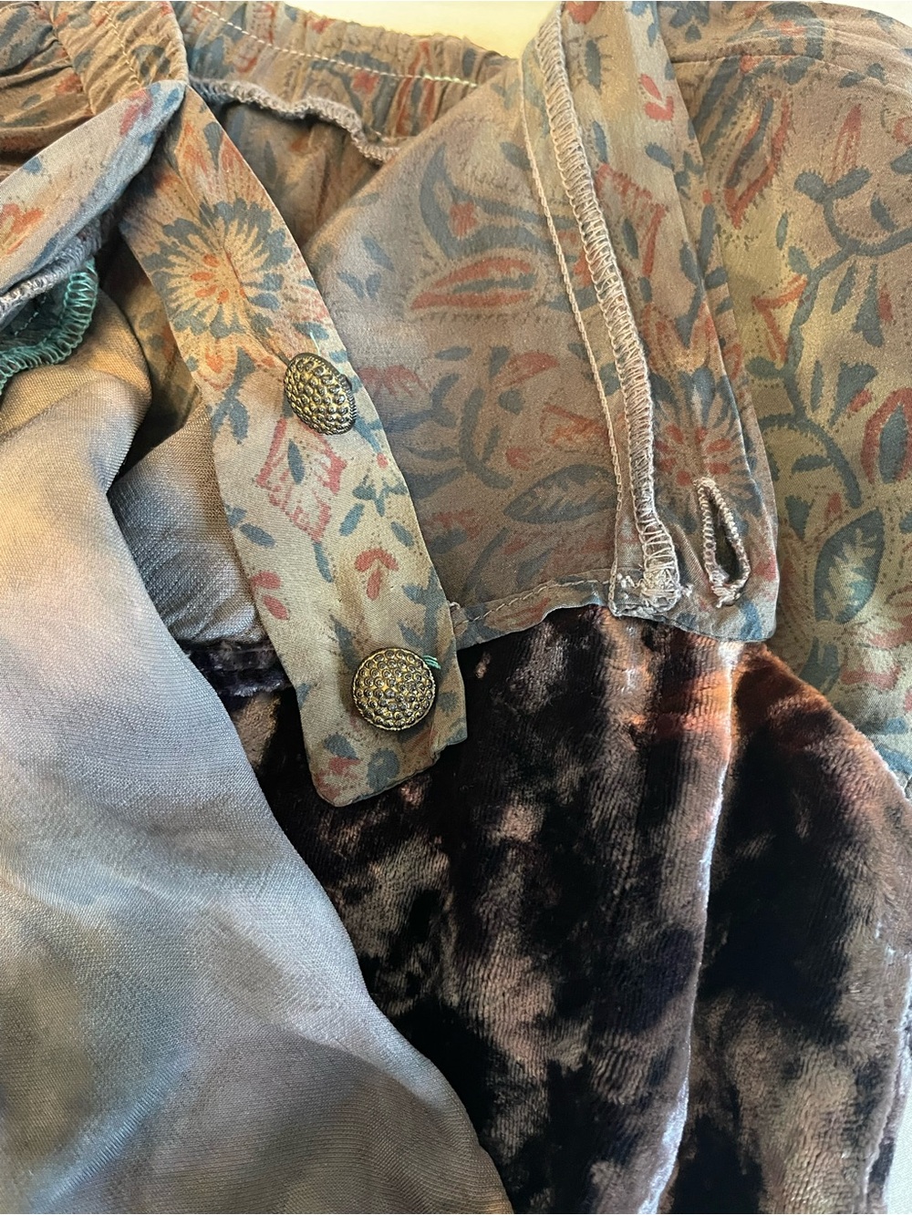 URU Vintage Iridescent Velvet Brocade Vest Long Sleeve Silk Blouse & Maxi Skirt - Picture 16 of 16